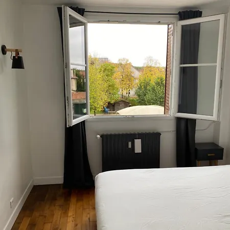 Apartment 2 Versailles